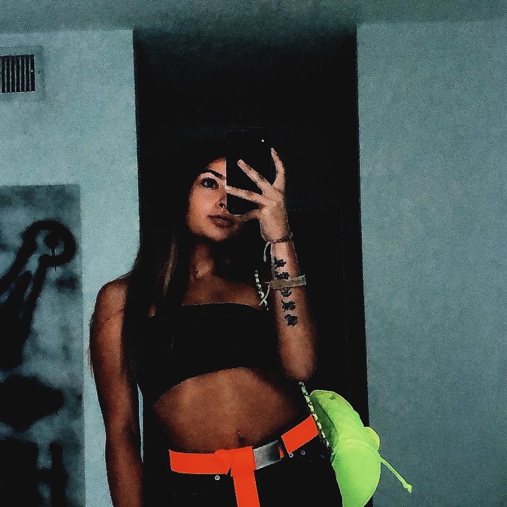 Meet your Posher, Hayley